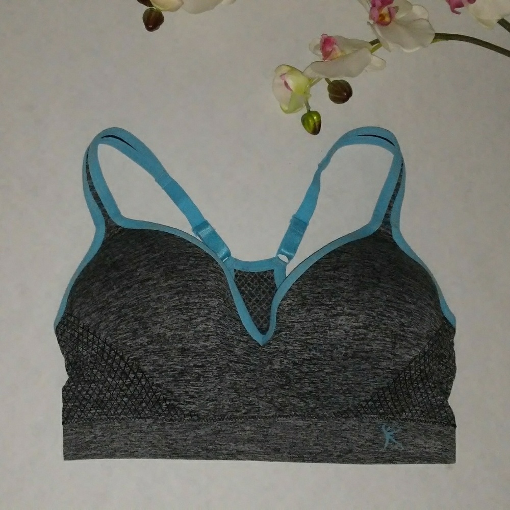 Danskin Sports Bra Size 38 D